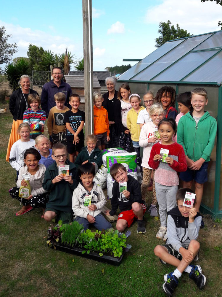 Brunswick School Vegetable Garden Team with Gareth Carter from Springvale Garden Centre
